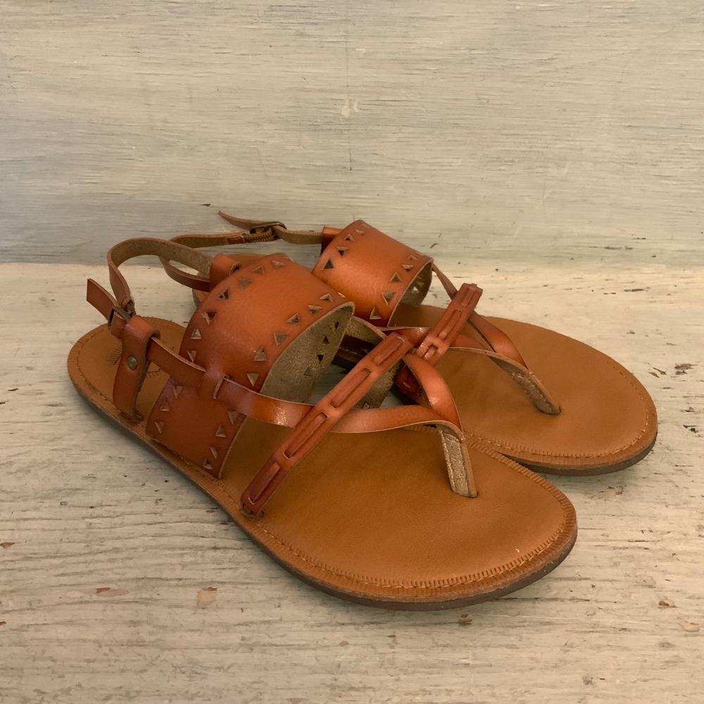 True Craft "TCDONNY" Faux Leather Brown Laser Cut Flat Boho Thong Sandals 8.5 GC